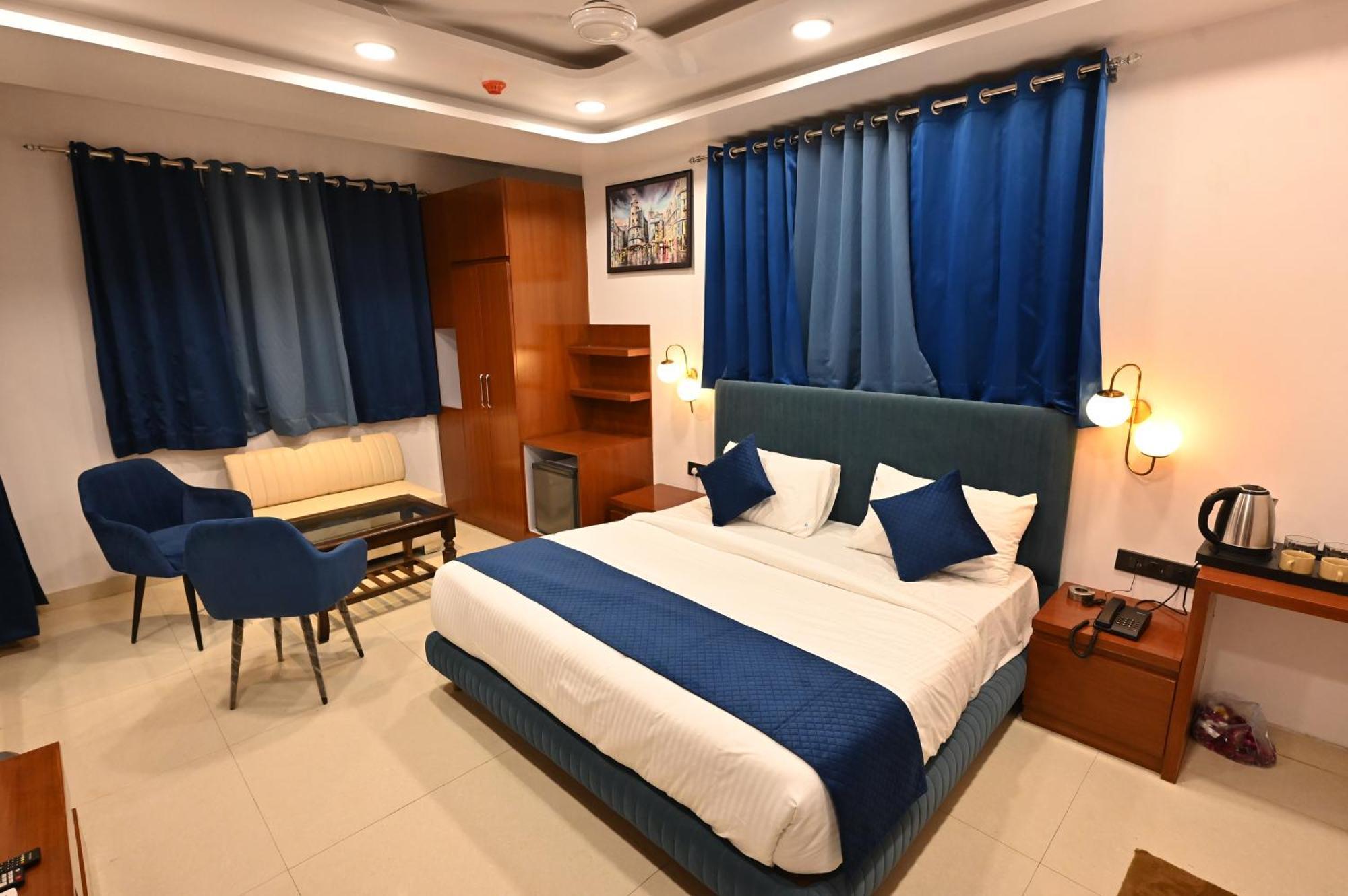 Hotel Down Town Paschim Vihar Delhi  Exterior photo