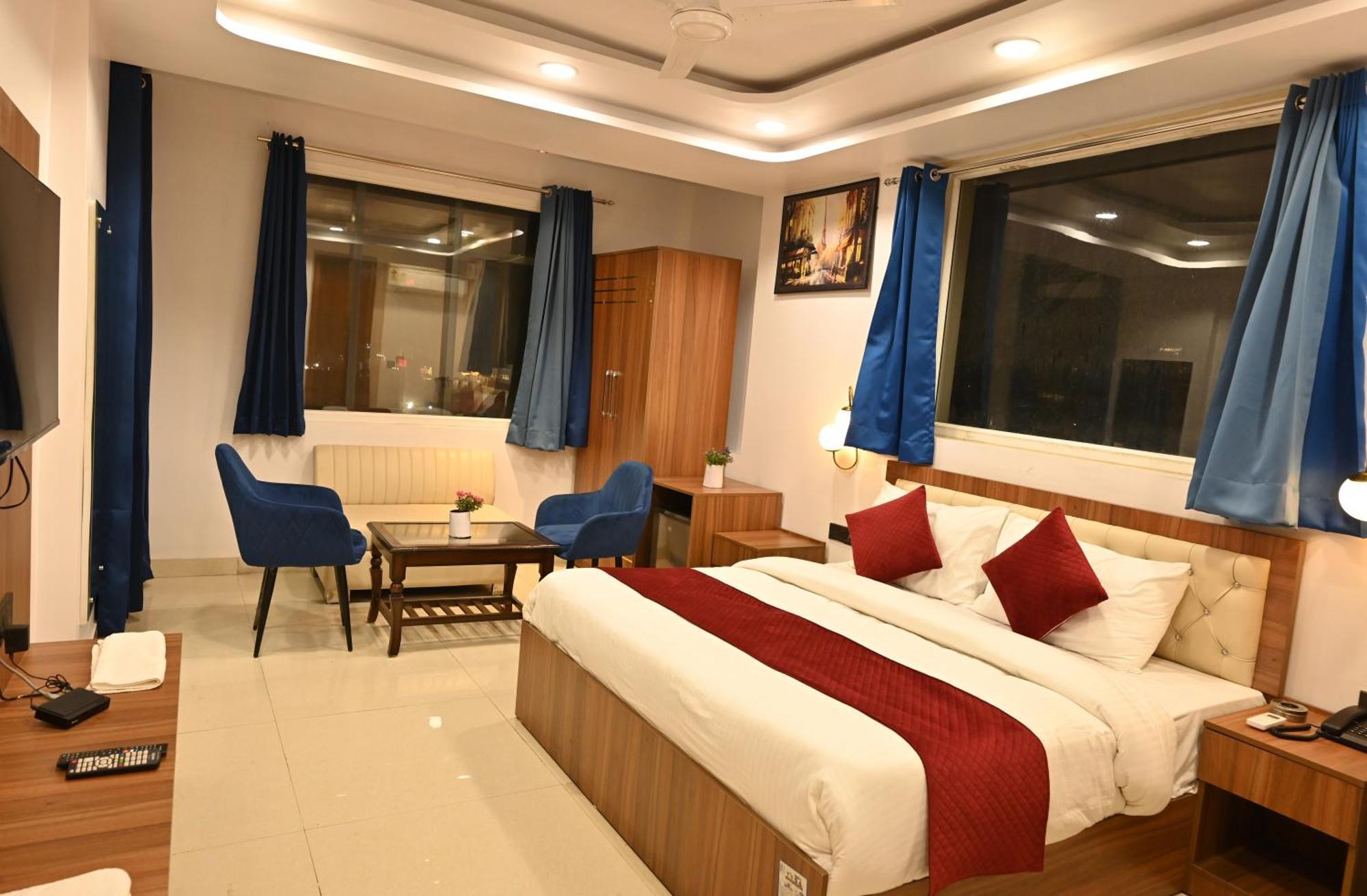 Hotel Down Town Paschim Vihar Delhi  Exterior photo